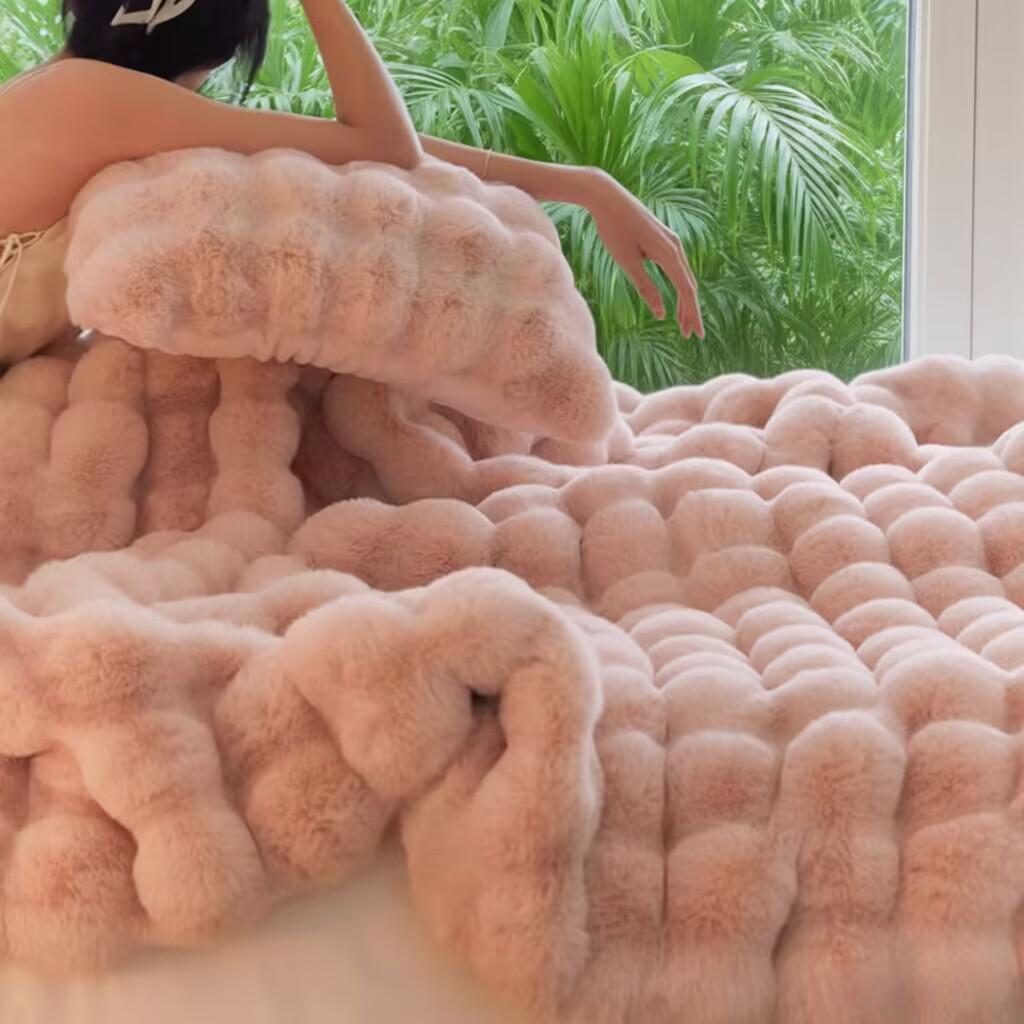 Pink Luxury Tuscany Fleece Rabbit Fur Bubble Blanket (180 x 200 CM) - Double-Sided Thickened Soft Plush Bedding & Large Bed Blanket - Image 2