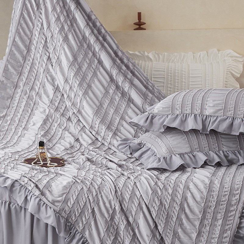 White Elegant Ruffle Seersucker Duvet Cover with 2PCS Pillow Shams - 3-Piece Vertical Stripe Clipped Floral Textured Bedding (Twin Size 168 x 229 CM) - Image 4
