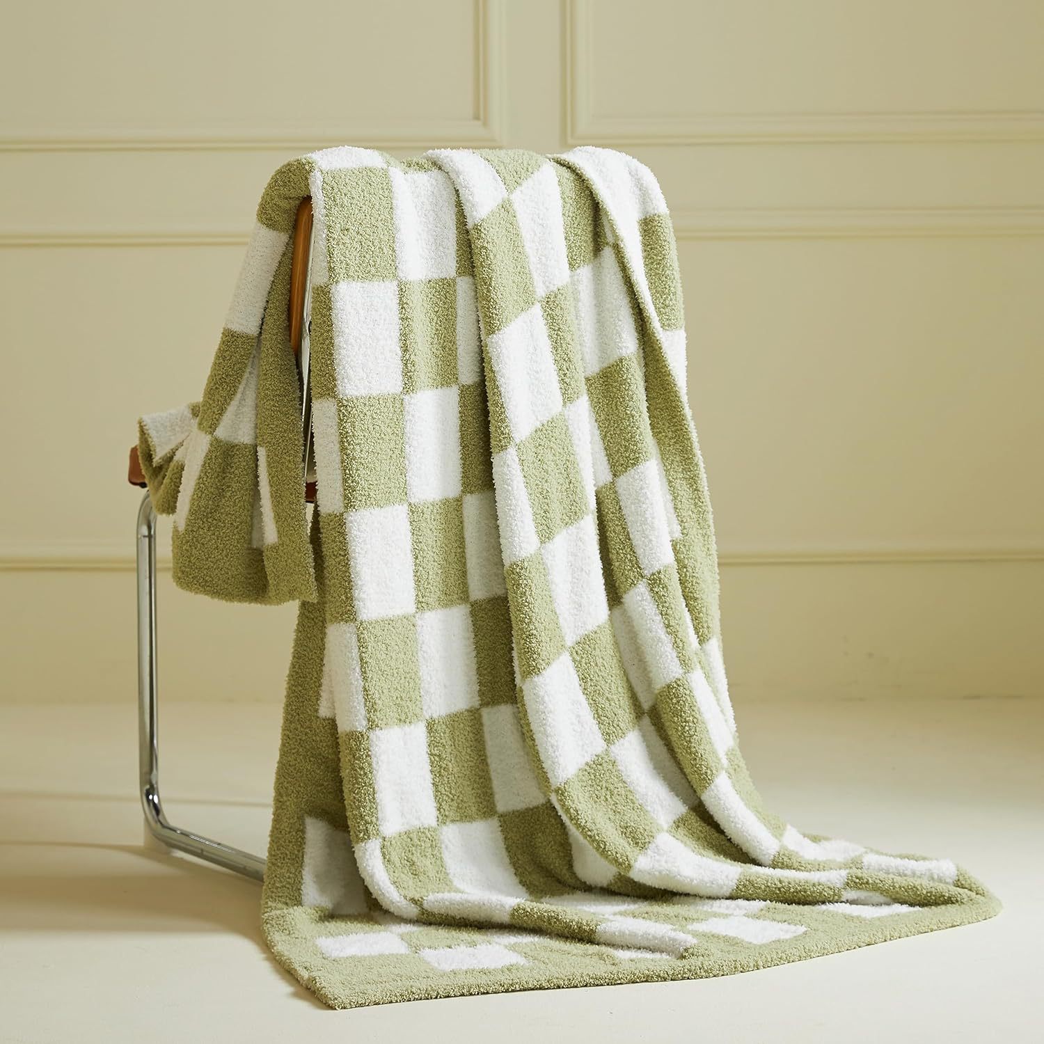 Green and White Premium Knitted Checkerboard Throw Blanket(130 x 150 CM) - Soft Half-Velvet Fleece Nap Blanket, Couch Throw & Office Decorative Wrap - Image 1
