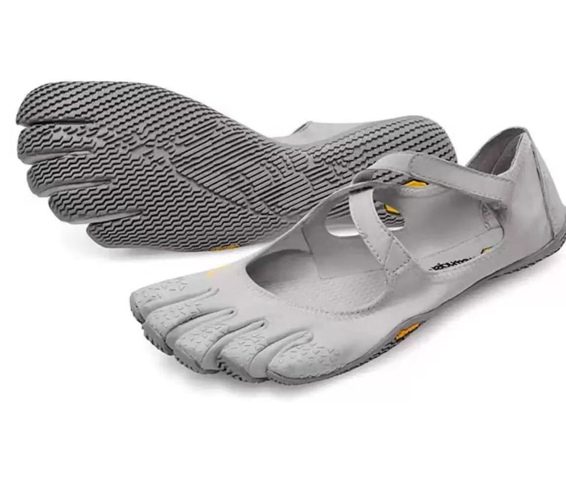 Grey Breathable High-Grip Five-Finger Yoga & Pilates Shoes (Foot Length 23.5 CM) - Professional Training Footwear for Natural Toe Splay & Barefoot Feel - Image 1