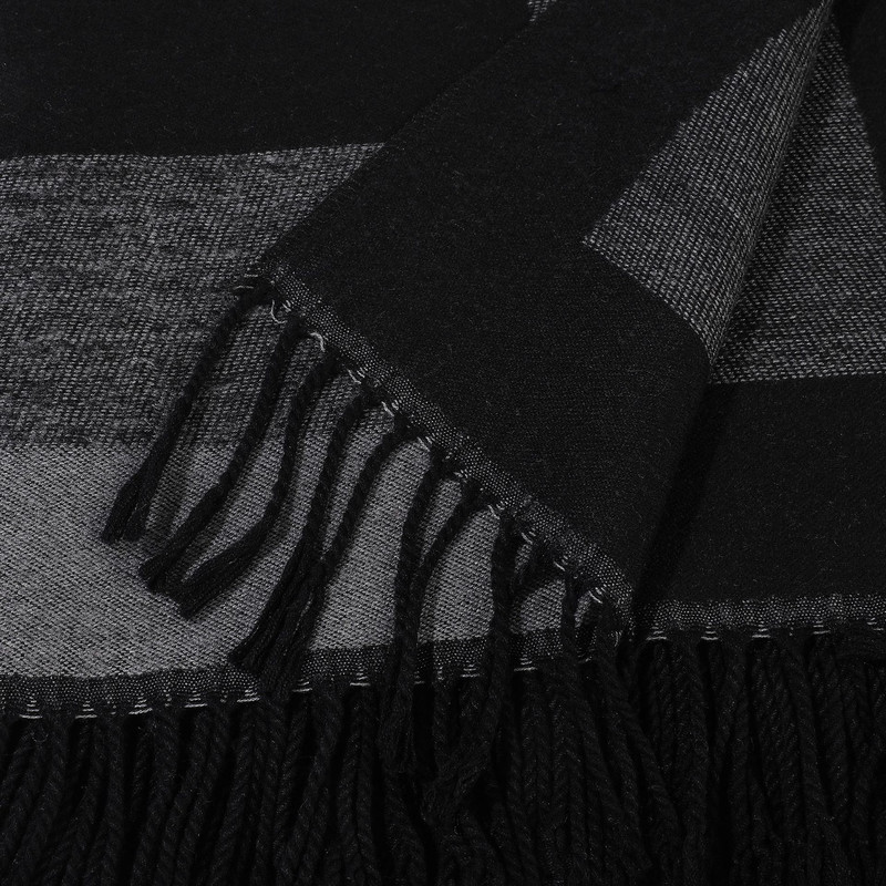 Grey elegant women's tassel cape shawl scarf, multi-functional all-in-one warm and comfortable winter shawl scarf, convenient for home, travel, and office wear, stylish and beautiful with tassels. - Image 3