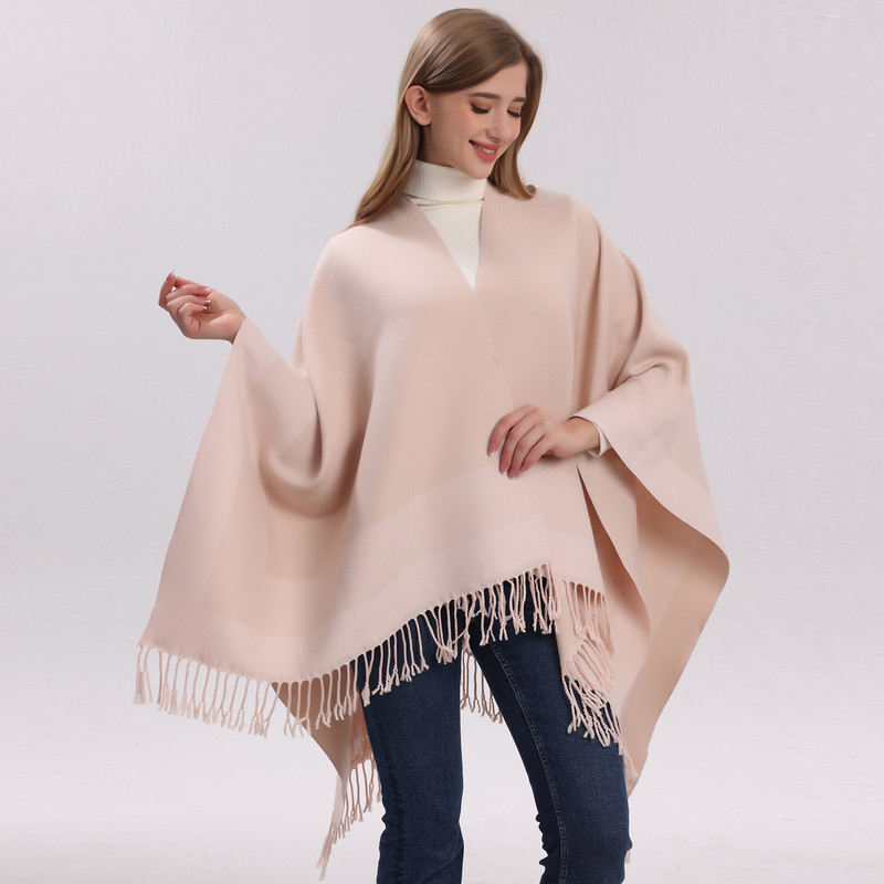 Grey elegant women's tassel cape shawl scarf, multi-functional all-in-one warm and comfortable winter shawl scarf, convenient for home, travel, and office wear, stylish and beautiful with tassels. - Image 5
