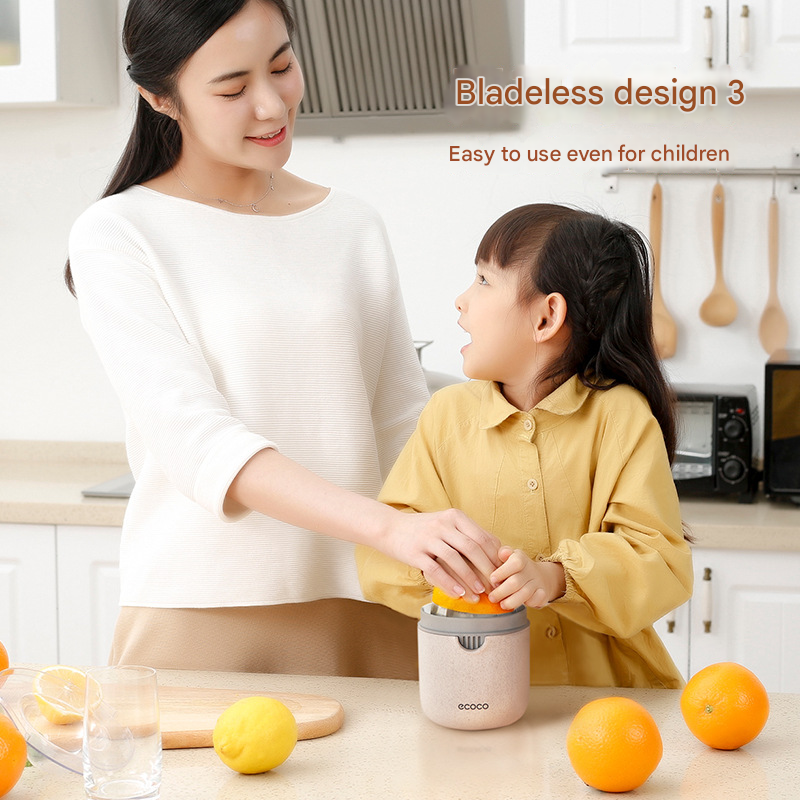 Portable Manual Citrus Juicer Hand Press Lemon Orange Squeezer 2-in-1 Reamer with Built-in 470ml Cup, PP Material Lightweight Fruit Juicer for Kitchen Travel Camping, Easy Clean - Image 2