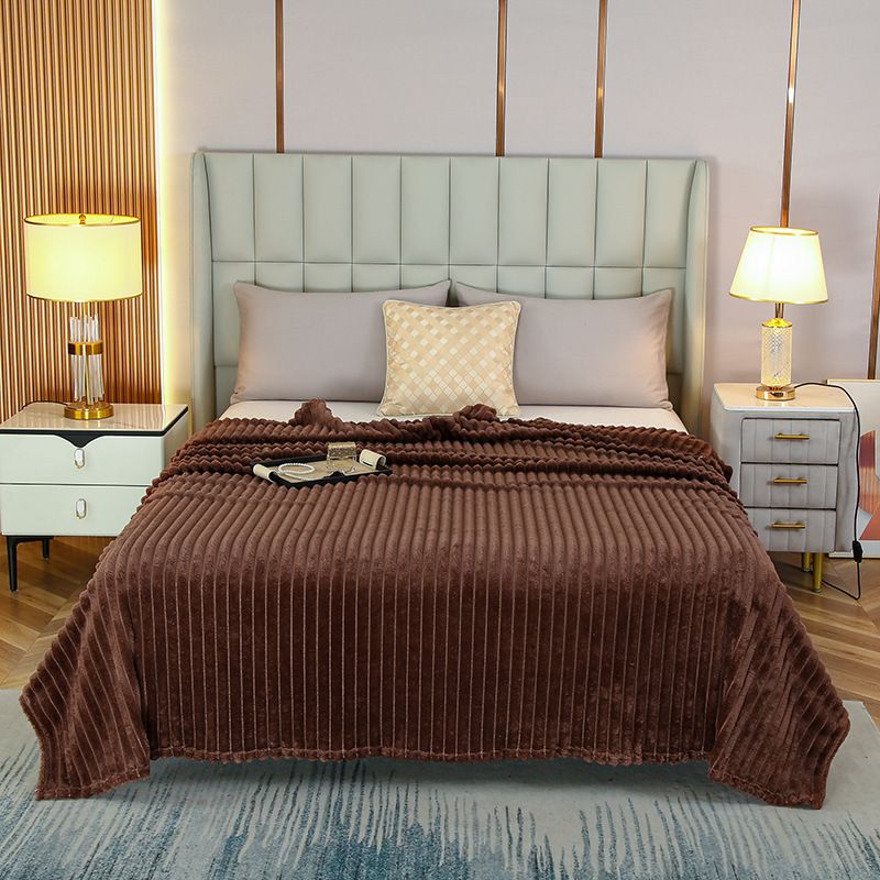 200*230cm Brown Solid Colour Flannel Throw Blanket - Thick Double-Sided Fleece with Ribbed Texture - Soft throw blanket& Lightweight for Sofa, Bed, Office Nap, Air-Conditioned Rooms - Durable, Machine Washable, Non-Shedding - Image 1