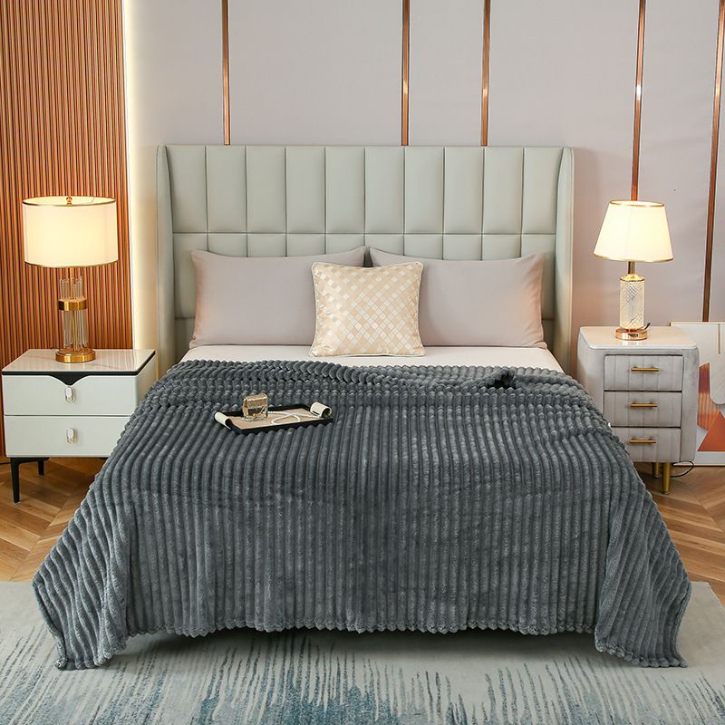 150*200cm Dark grey Solid Colour Flannel Throw Blanket - Thick Double-Sided Fleece with Ribbed Texture - Soft throw blanket& Lightweight for Sofa, Bed, Office Nap, Air-Conditioned Rooms - Durable, Machine Washable, Non-Shedding - Image 1