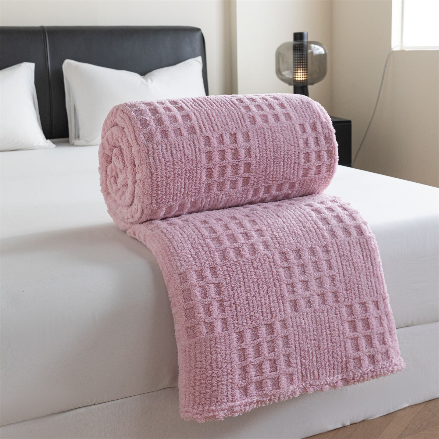 Pink 100*150cm Thickened Double-Sided Plush Waffle Weave Throw Blanket - Anti-Static Taffeta Velvet & Flannel Fleece - Warm, Soft, Non-Shedding Blanket for Winter, Sofa, Bed & Office - Image 1