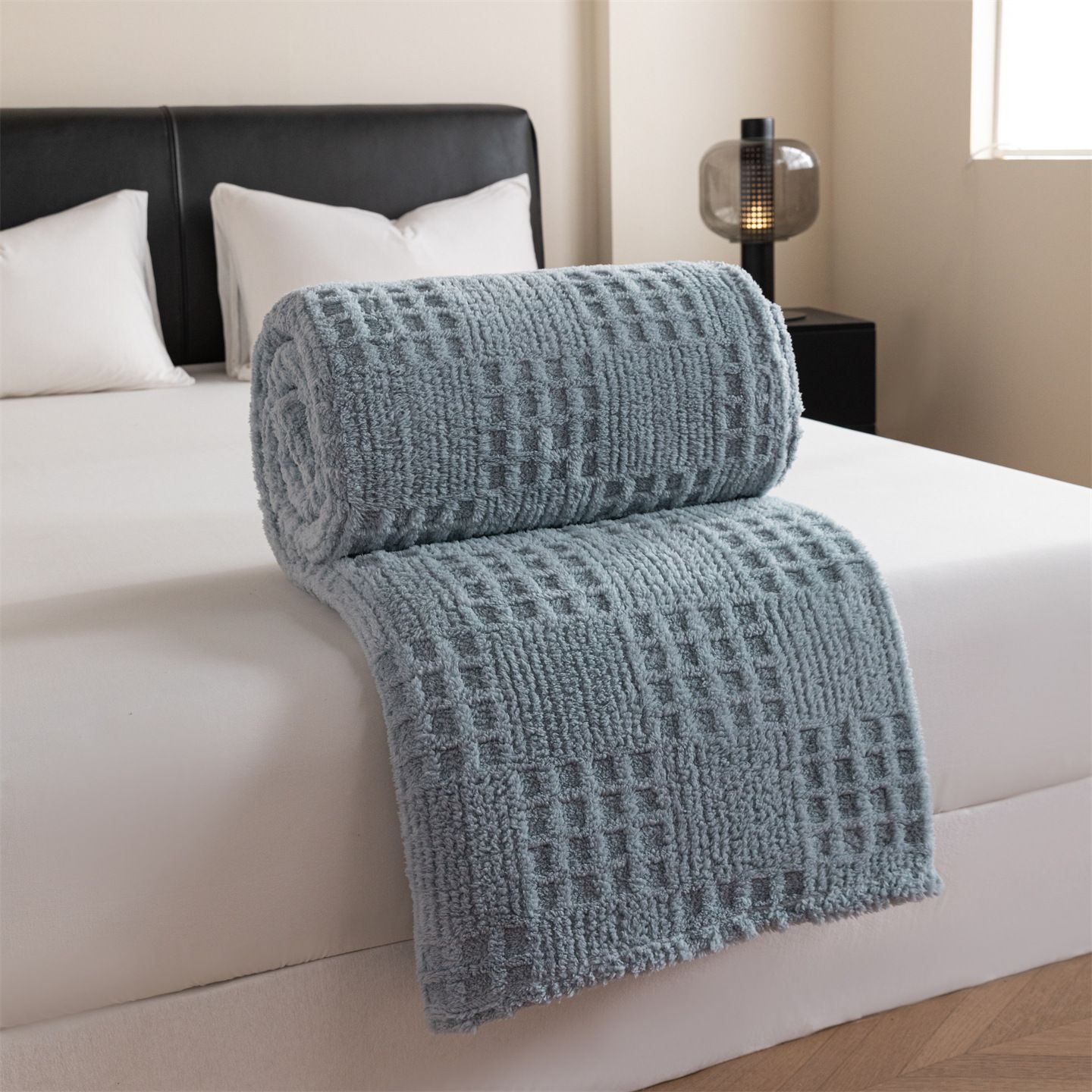 Blue-gray 180*200cm Thickened Double-Sided Plush Waffle Weave Throw Blanket - Anti-Static Taffeta Velvet & Flannel Fleece - Warm, Soft, Non-Shedding Blanket for Winter, Sofa, Bed & Office - Image 1