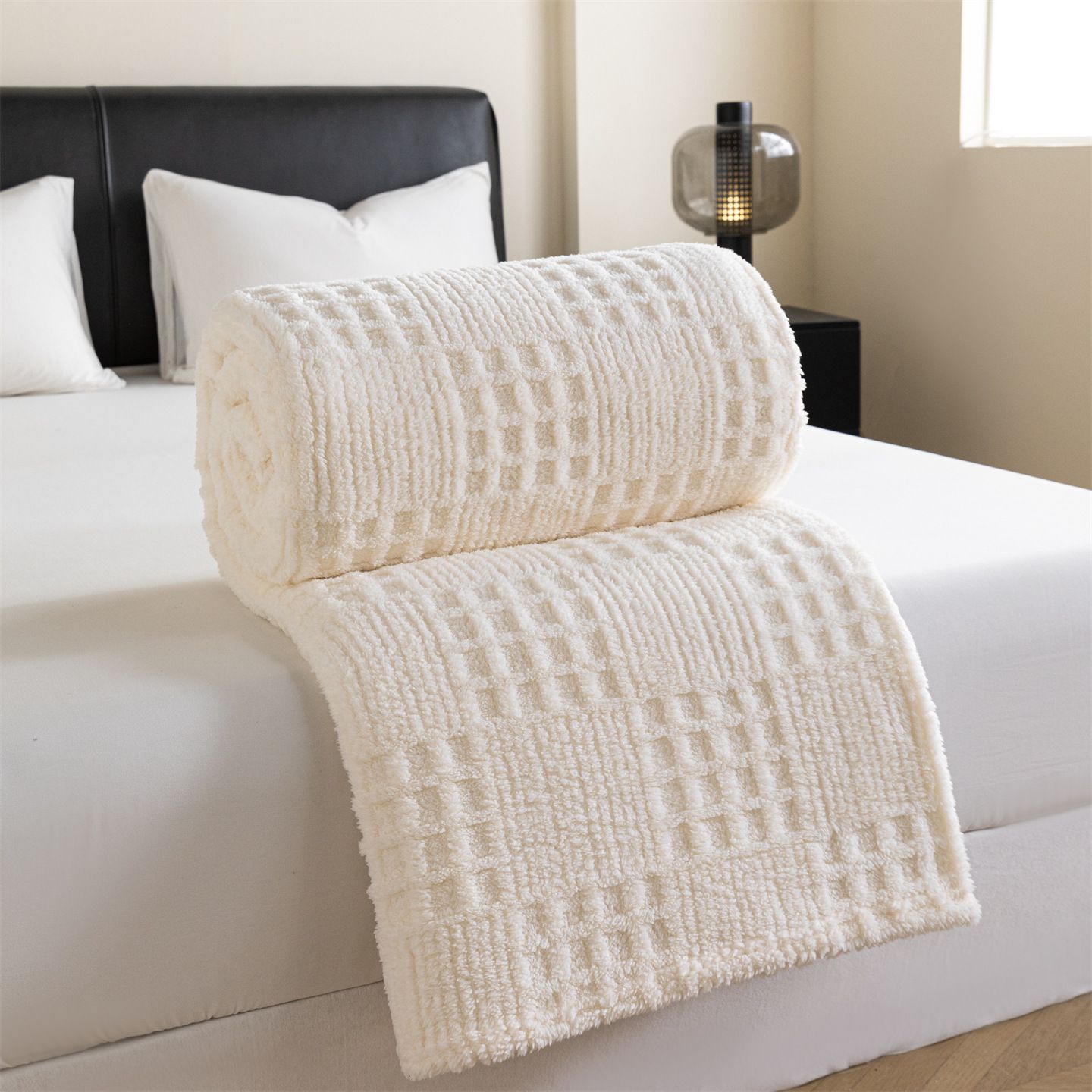 Beige 100*150cm Thickened Double-Sided Plush Waffle Weave Throw Blanket - Anti-Static Taffeta Velvet & Flannel Fleece - Warm, Soft, Non-Shedding Blanket for Winter, Sofa, Bed & Office - Image 1