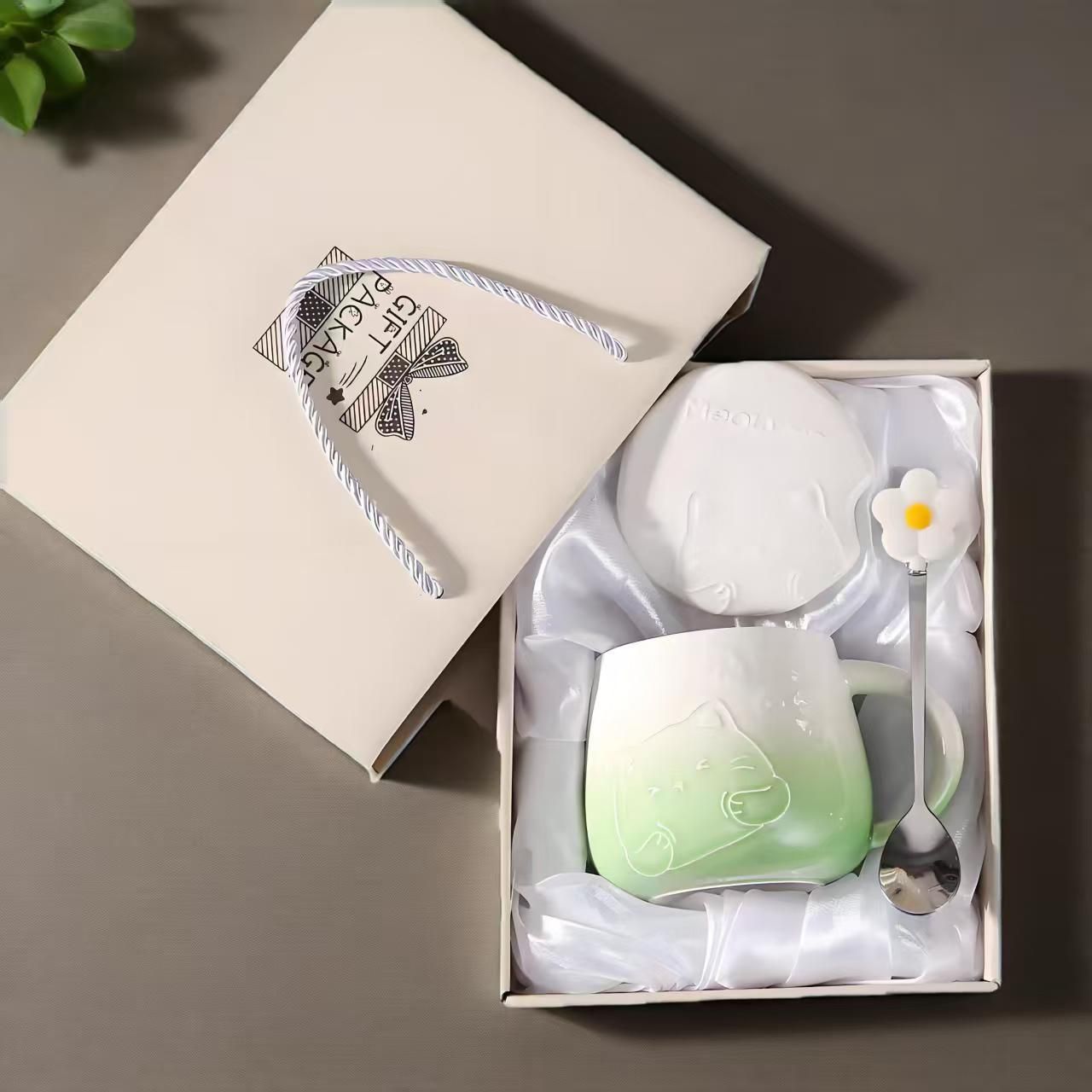 Green Gradient Cat Ceramic Mug with Lid and Spoon - 400ml Porcelain Coffee Cup - Adorable 3D Cat Design, Pastel Colour, Gift Box Included - Ideal for Home, Office, or as a Present for Women and Cat Lovers - Image 1