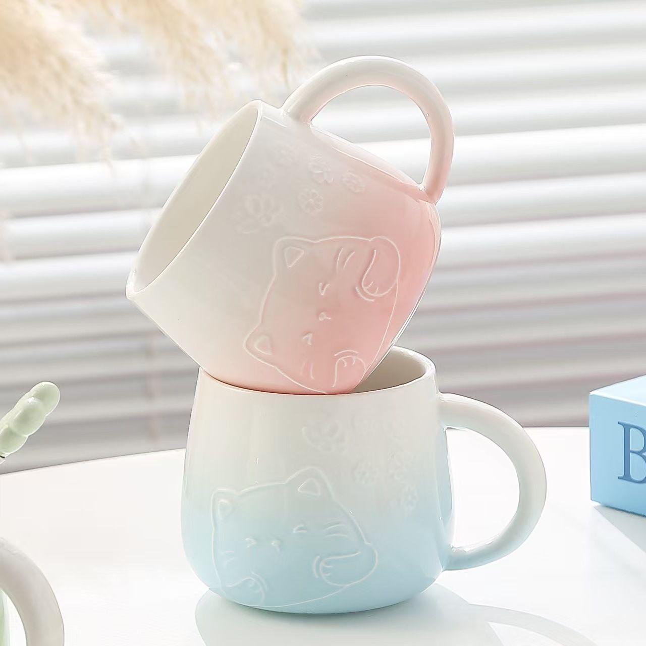 Blue Gradient Cat Ceramic Mug with Lid and Spoon - 400ml Porcelain Coffee Cup - Adorable 3D Cat Design, Pastel Colour, Gift Box Included - Ideal for Home, Office, or as a Present for Women and Cat Lovers - Image 2