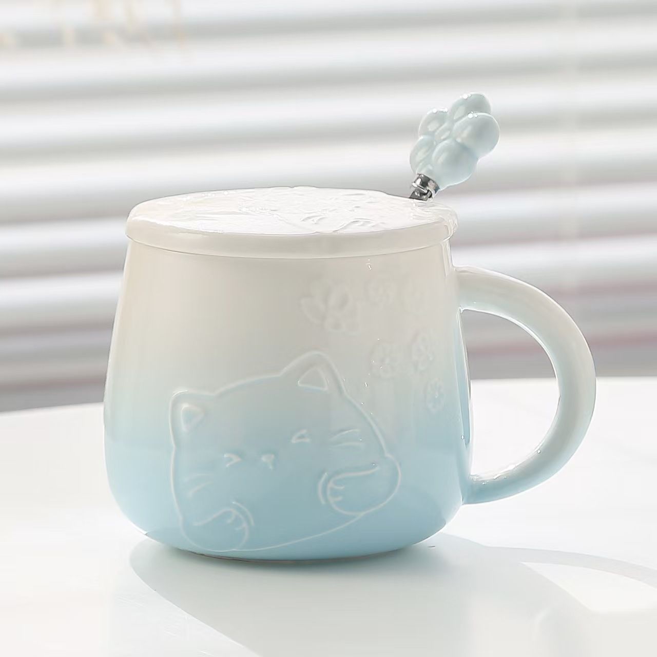 Blue Gradient Cat Ceramic Mug with Lid and Spoon - 400ml Porcelain Coffee Cup - Adorable 3D Cat Design, Pastel Colour, Gift Box Included - Ideal for Home, Office, or as a Present for Women and Cat Lovers - Image 4