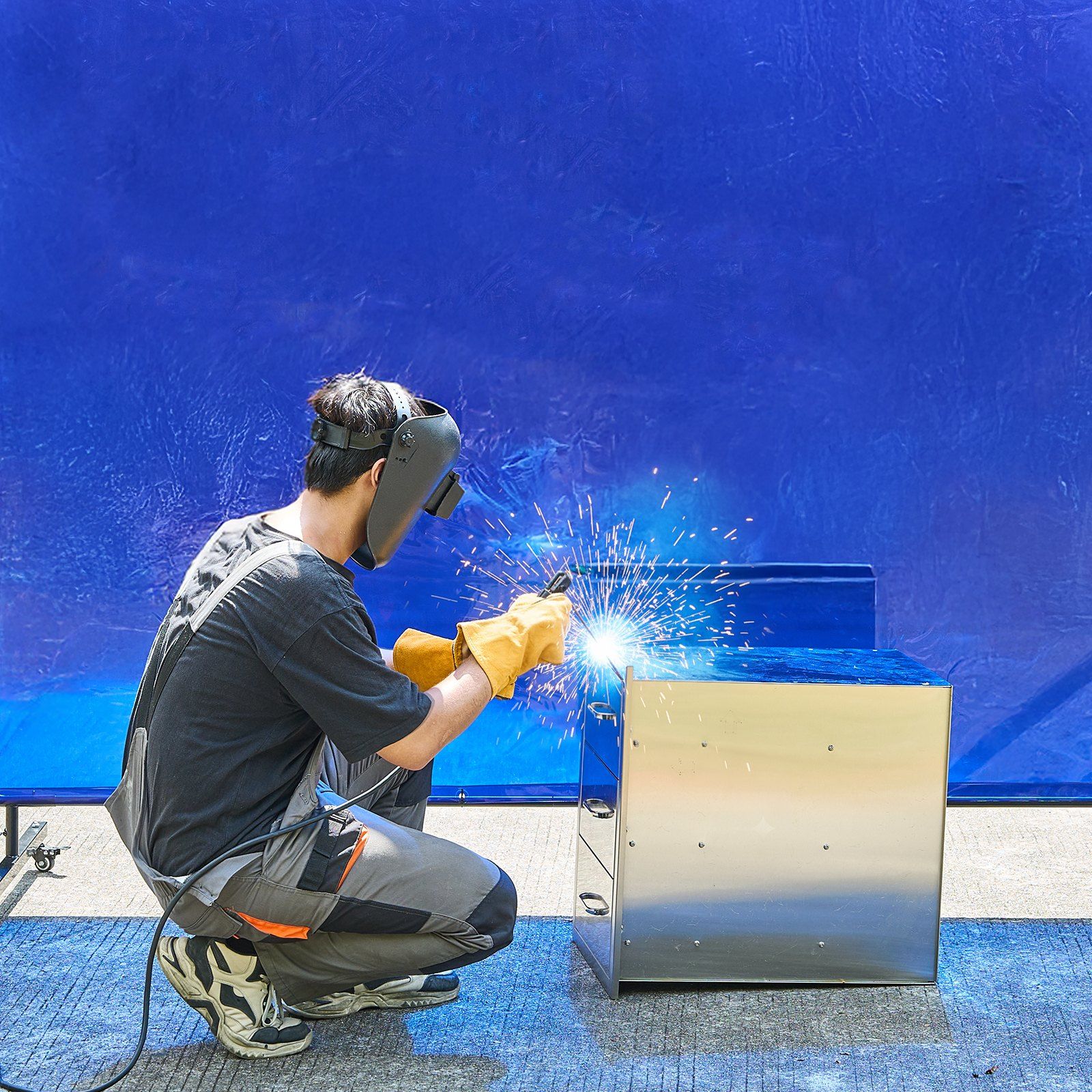 Welding Screen with Frame, 1.74 x 2.34m Welding Curtain Screen, Flame-Resistant Vinyl Protection Screens with Lockable Swivel Wheels & 6-Level UV Protection for Workshop/Industrial Use, Blue - Image 8