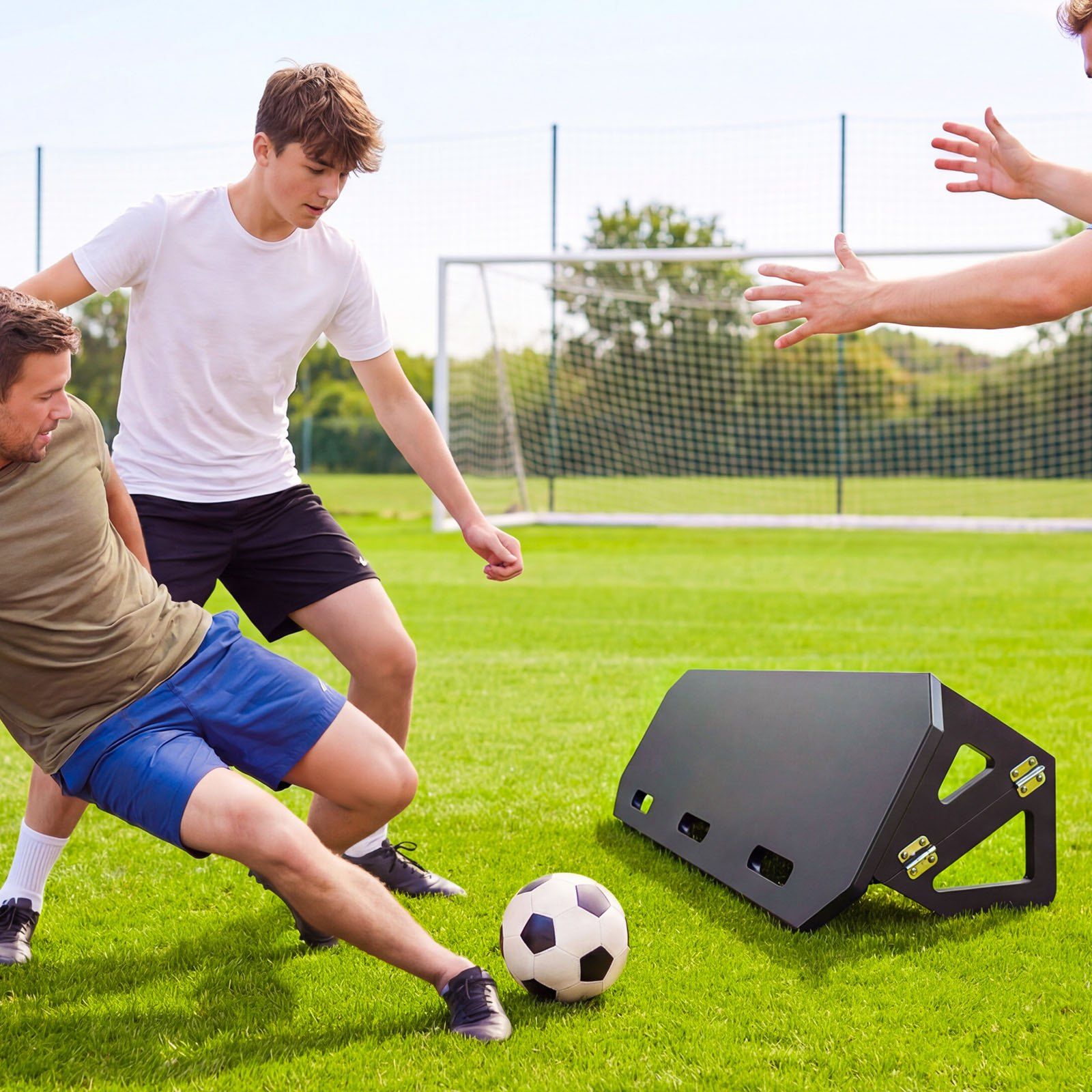 Soccer Rebounder Board, 1000 x 300 mm Portable Soccer Rebound Wall, HDPE Sports Kick Back Trainer, 3 Adjustable Angles, Easy Setup Ball Practice Training Equipment for Passing & Reaction Skills - Image 8