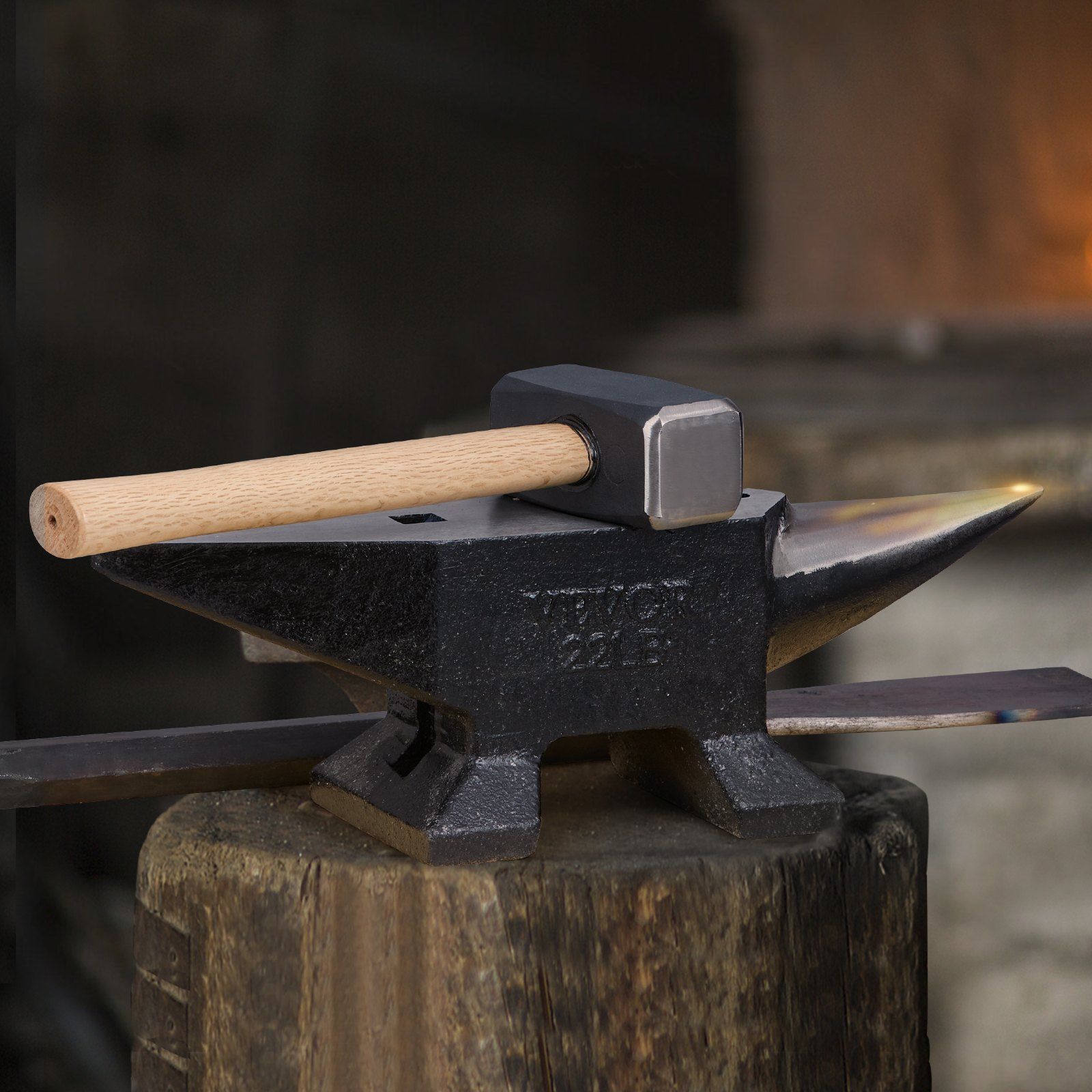 Single Horn Anvil, 22Lbs Cast Steel Anvil, High Hardness Rugged Round Horn Anvil Blacksmith, Large Countertop and Stable Base, with Round and Square Hole, Metalsmith Tool for Bending and Shaping - Image 8