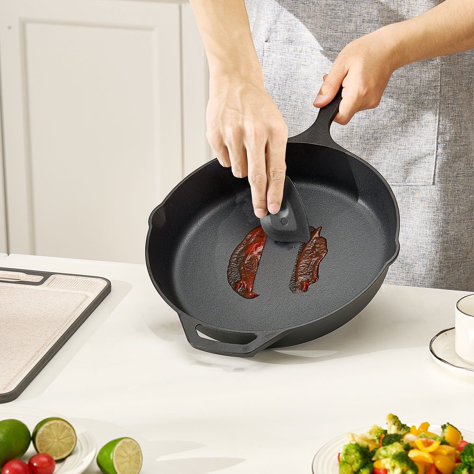 Cast Iron Skillet, 4 Pcs Frying Pan Set (155, 205, 260, 305 mm), Skillets with Heat-Resistant Silicone Handle, Pre-Seasoned Chef's Pan, Kitchen Cookware, Oven, Gas, Electrical, Induction, Black - Image 8